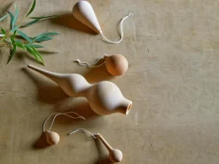 Grüne Erde 2er-Set Baumanhänger aus Erle geölt, ø 4,5 cm