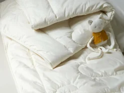 Kinder Grüne Erde Kinder Ganzjahresdecke Baumwolle mit Wolkensteppung, 100 x 140 cm, 380 g/m2 GOTS, NATURTEXTIL BEST, VEGAN