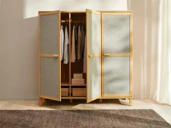 Grüne Erde Kleiderschrank Kurami mit Drehtüren 3-türig, Holz,