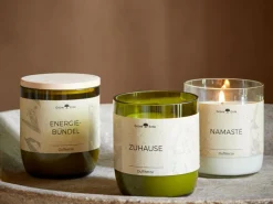 Grüne Erde Natürliche Rapswachskerze ZUHAUSE im rezyklierten Glas, Baumwolldocht, 325 ml, H 9,5 cm, ø 8,5 cm