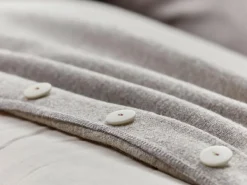 Grüne Erde Set: Armlehnenkissen mit Überzug, 50 x 60 cm, Überzug: Wollstoff Tano Natur (79), Füllung: 100 % Schurwolle , mit verdeckter Knopfleiste