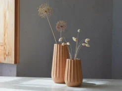 Grüne Erde Vase aus Erlenholz, Kannelur, H 26,5 cm, geölt, inkl. Glaseinsatz