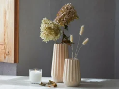 Grüne Erde Vase aus Zirbenholz, Kannelur, H 17,5 cm, nicht geölt, inkl. Glaseinsatz