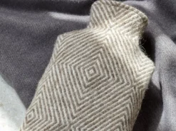 Grüne Erde Wärmflaschenbezug Nola, hasel, 2 L, 100 % Schurwolle (Schaf)